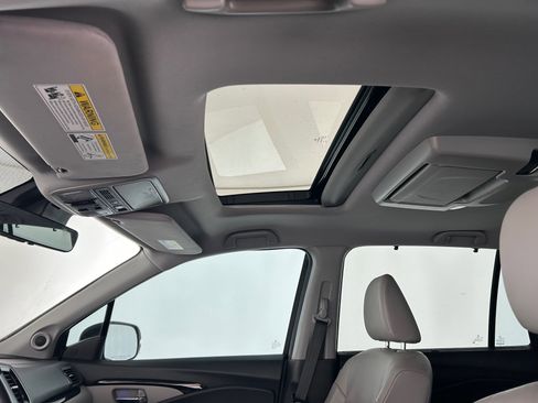 Used 2019 Honda Pilot Touring image 21