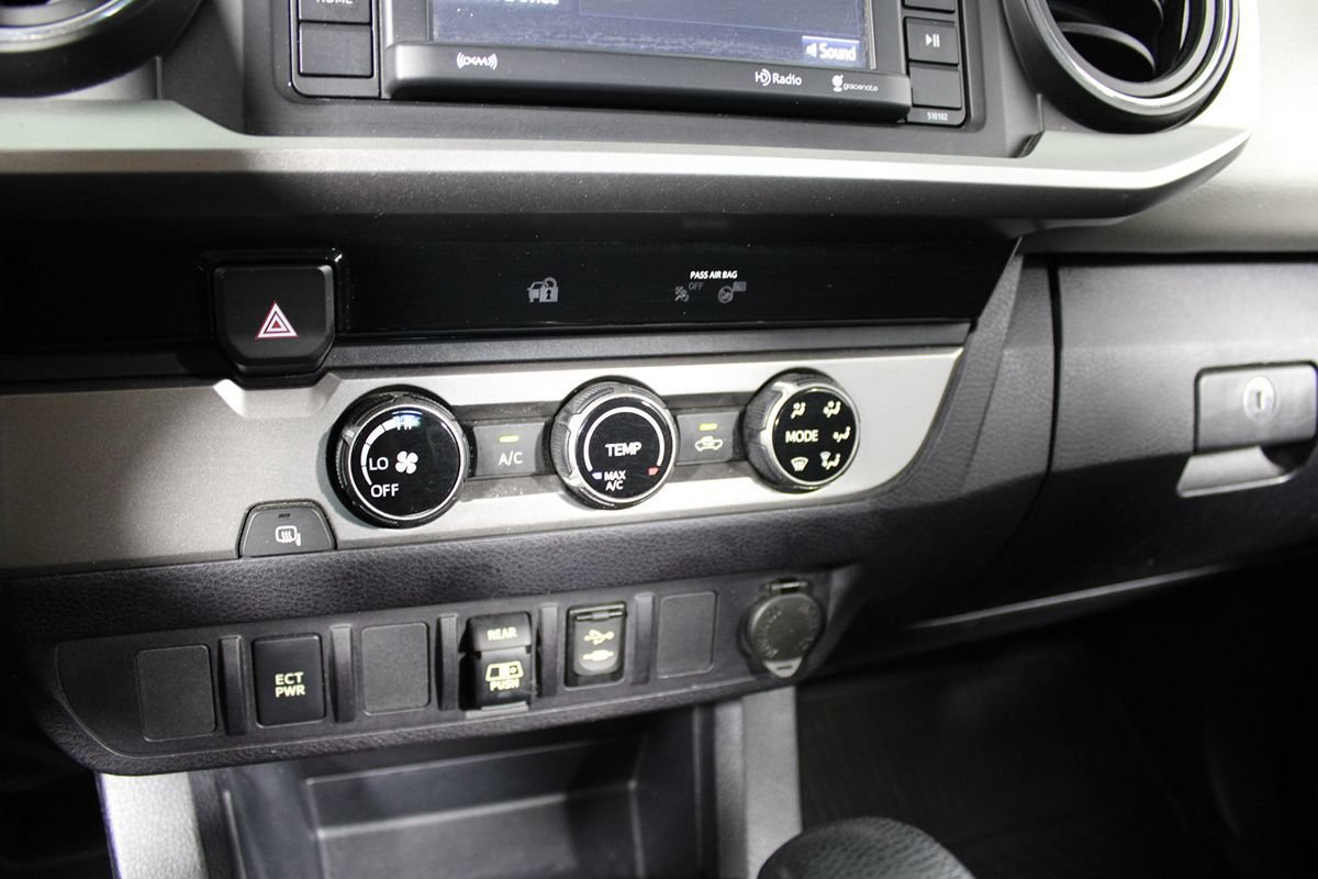 Used 2018 Toyota Tacoma SR5 RWD image 9