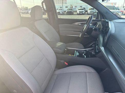 Used 2024 Chevrolet Traverse LT w/ Enhanced Driving Package AWD/4WD image 13