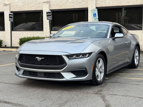 Used 2024 Ford Mustang Coupe RWD image 20
