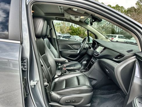 Certified 2019 Buick Encore Essence w/ Experience Buick Package image 28