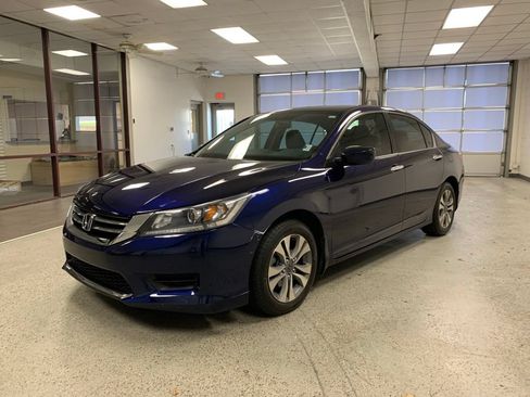 Used 2014 Honda Accord LX image 2