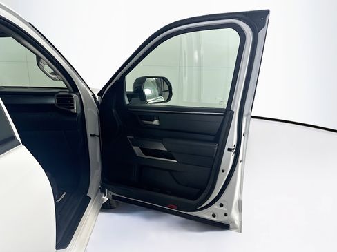 Used 2023 Toyota Tundra SR5 image 33