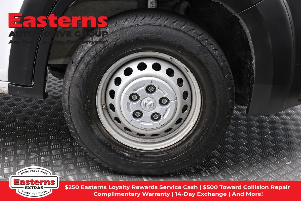 Used 2025 RAM ProMaster 2500 w/ Convenience Group FWD image 29