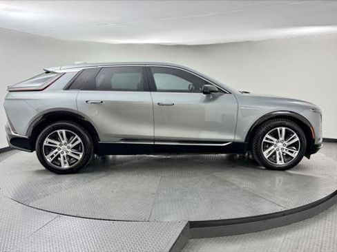 Used 2024 Cadillac Lyriq Tech RWD image 9