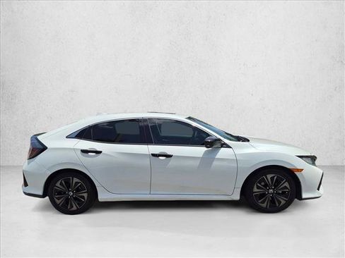 Used 2019 Honda Civic EX image 4