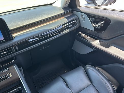 Used 2025 Lincoln Aviator Reserve w/ Equipment Group 201A AWD/4WD image 20