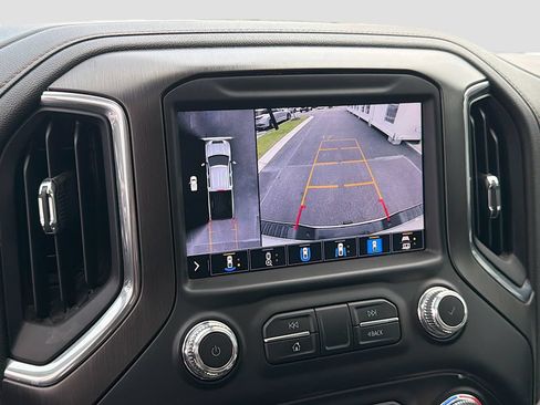 Used 2023 GMC Sierra 3500 AT4 w/ AT4 Premium Plus Package AWD/4WD image 16