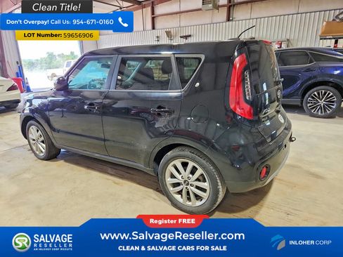 Used 2018 Kia Soul + FWD image 3