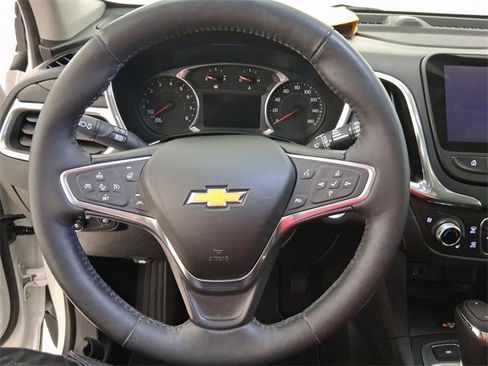 Used 2018 Chevrolet Equinox Premier image 22