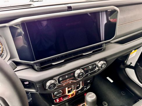 New 2026 Jeep Gladiator Mojave AWD/4WD image 13