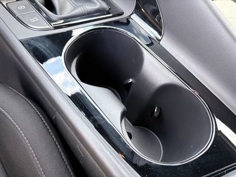 New 2025 Hyundai Elantra SEL FWD image 23
