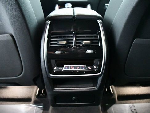 Used 2022 BMW X6 xDrive40i w/ Premium Package image 20