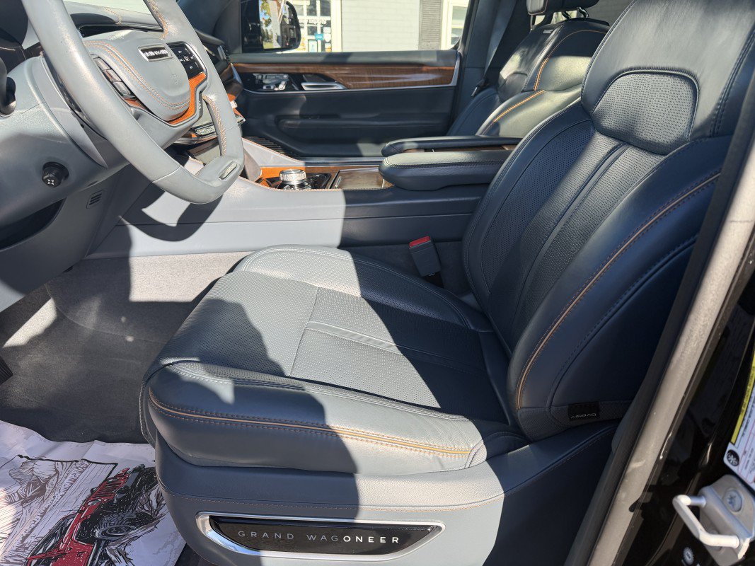 Used 2022 Jeep Grand Wagoneer Series II w/ Convenience Group III AWD/4WD image 15