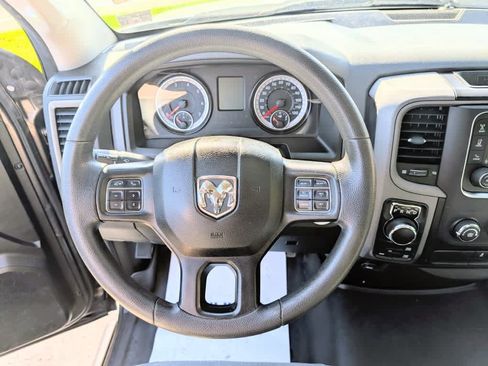 Used 2019 RAM 1500 Express w/ Express Value Package AWD/4WD image 10