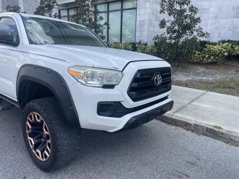 Used 2016 Toyota Tacoma SR image 14