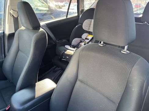 Used 2018 Toyota RAV4 LE w/ All Weather Liner Package image 6