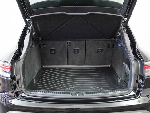 Used 2024 Porsche Macan Turbo image 25