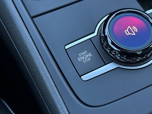 New 2026 Volkswagen Tiguan SE R-Line FWD image 20