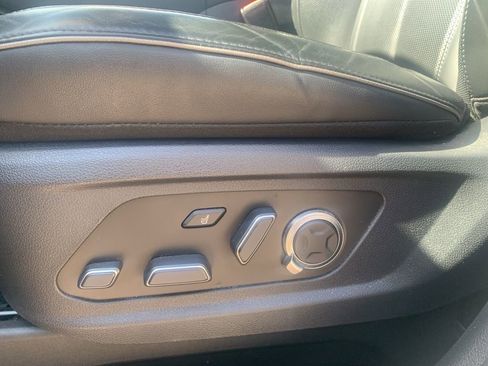 Used 2023 Hyundai Palisade Calligraphy image 14