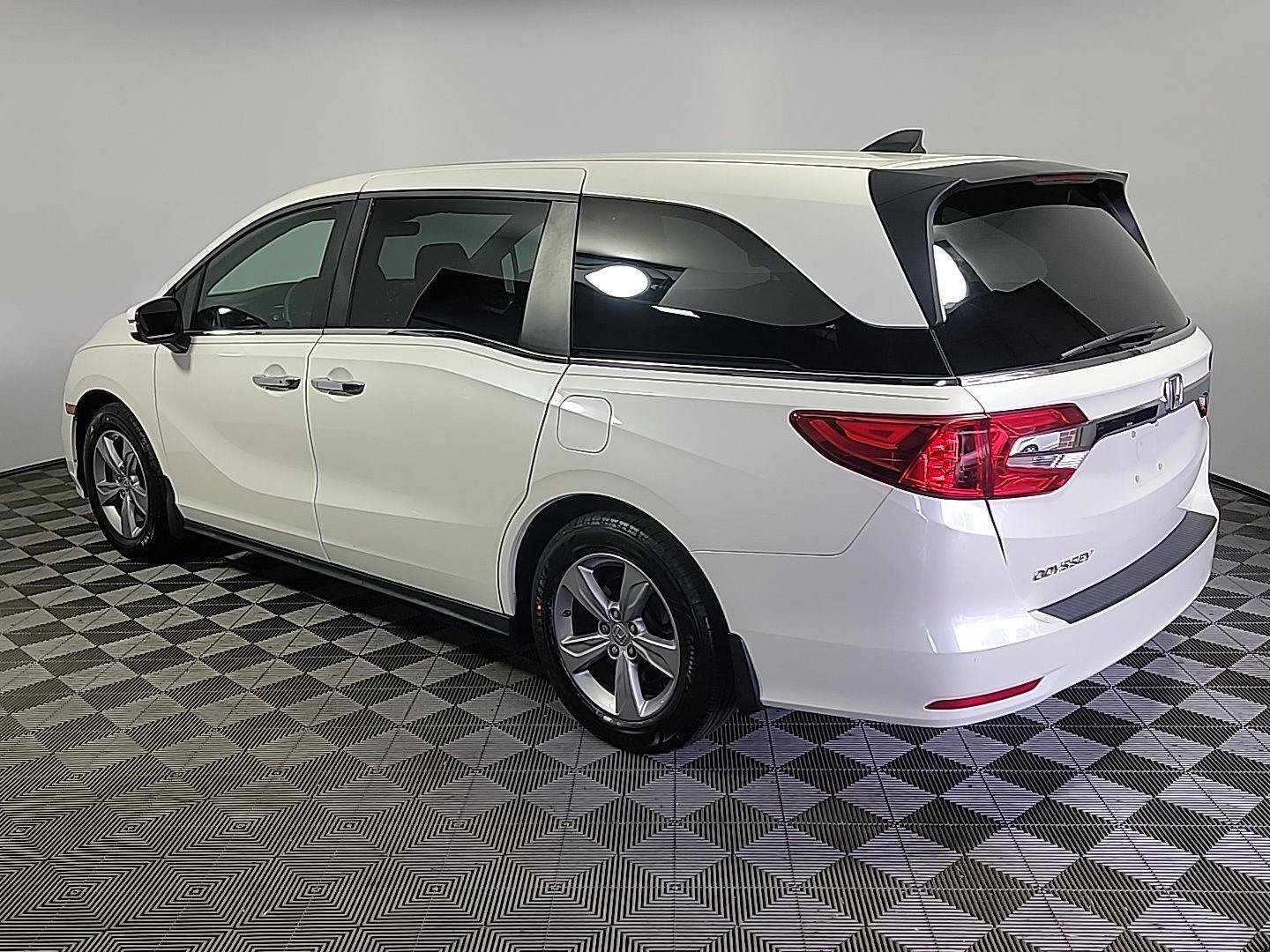 Certified 2018 Honda Odyssey EX-L image 10