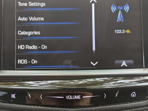 Used 2018 Cadillac XT5 Luxury w/ Driver Awareness Package AWD/4WD image 34