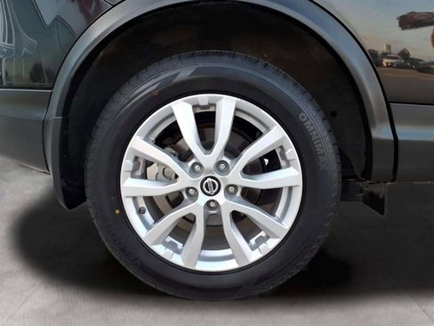 Used 2021 Nissan Rogue Sport S image 19