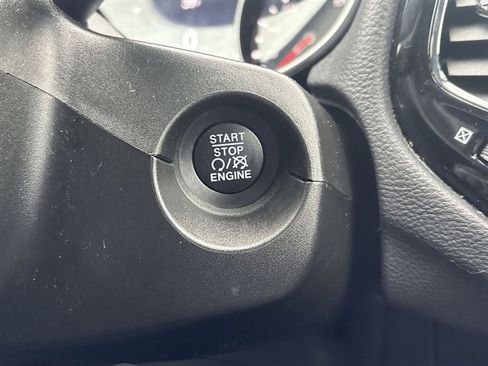 Used 2020 Jeep Compass Limited image 16