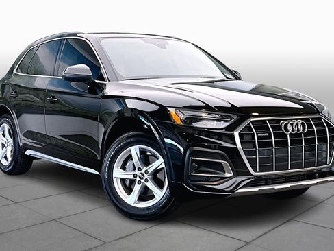 Certified 2023 Audi Q5 2.0T Premium w/ Convenience Package image 3