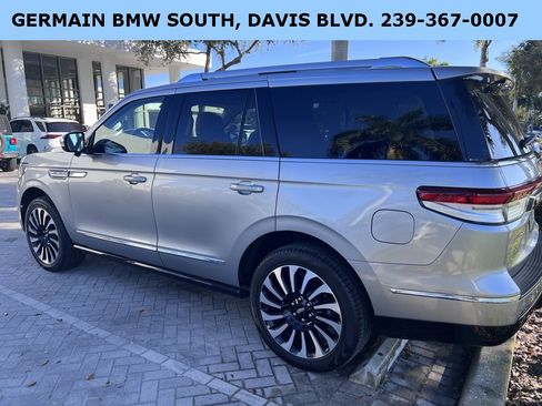 Used 2024 Lincoln Navigator Black Label image 4