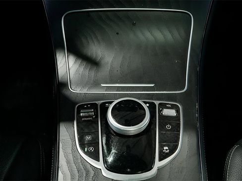 Used 2018 Mercedes-Benz GLC 300 4MATIC image 45