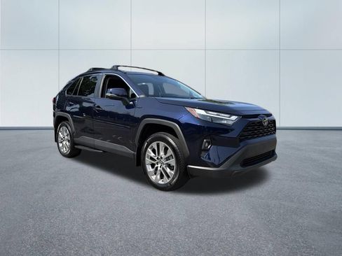 Used 2025 Toyota RAV4 XLE Premium w/ Weather Package AWD/4WD image 4