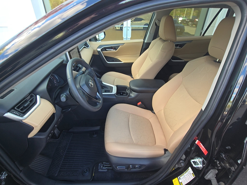 Certified 2024 Toyota RAV4 XLE w/ Convenience Package AWD/4WD image 11