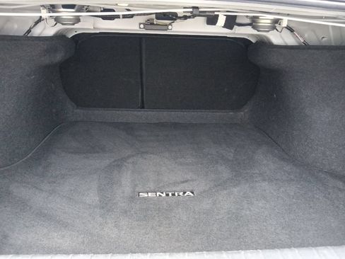 Used 2024 Nissan Sentra SV FWD image 27