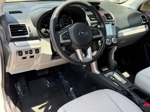 Used 2018 Subaru Forester 2.5i Premium AWD/4WD image 12