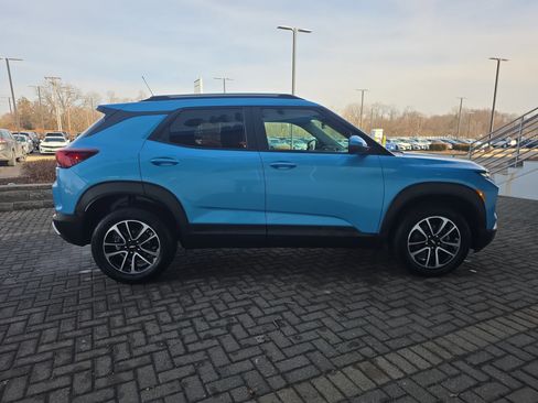 Used 2025 Chevrolet TrailBlazer LT image 6