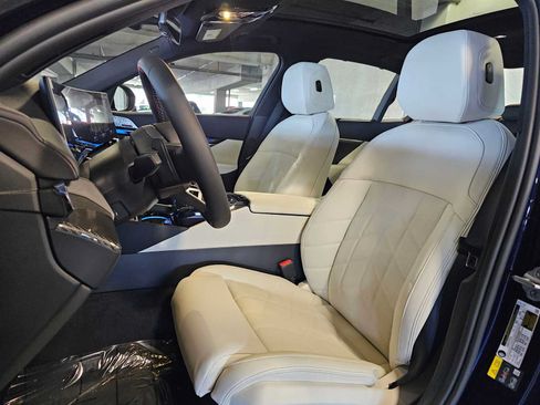 New 2026 BMW i5 M60 w/ Executive Package AWD/4WD image 22