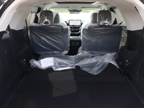 New 2026 Ford Explorer Active AWD/4WD image 33