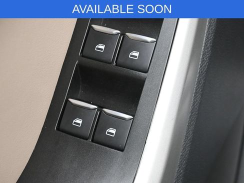 Used 2022 Ford Explorer Limited w/ Equipment Group 301A AWD/4WD image 13