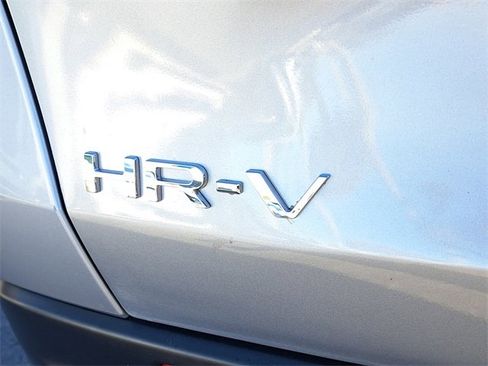 Used 2023 Honda HR-V LX image 8