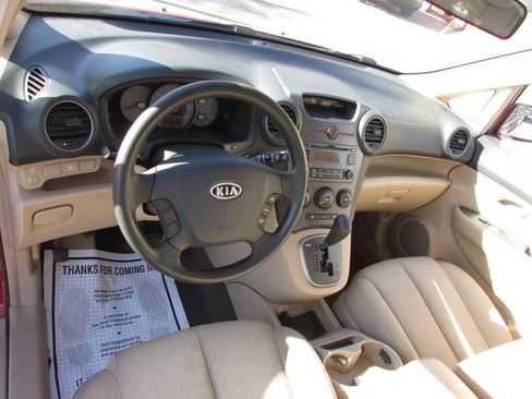 Used 2007 Kia Rondo LX w/ Convenience Pkg FWD image 23