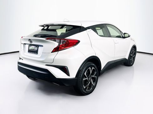 Used 2018 Toyota C-HR XLE FWD image 9