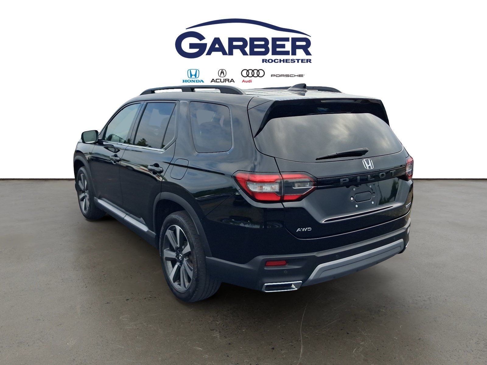 Used 2024 Honda Pilot Touring image 3