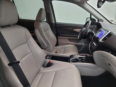 Used 2016 Honda Pilot Touring image 21