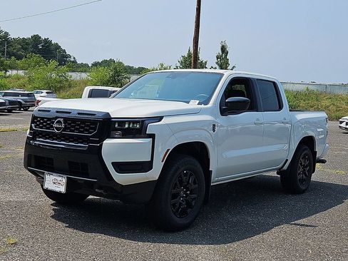 New 2026 Nissan Frontier SV w/ Tow Package AWD/4WD image 4