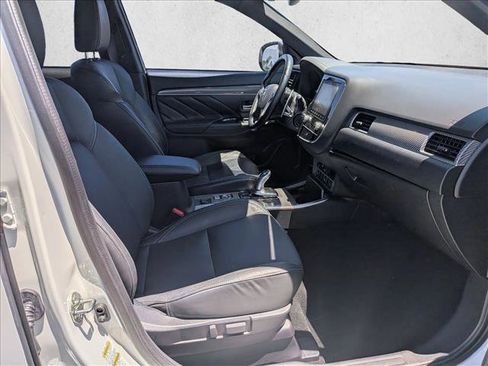 Used 2020 Mitsubishi Outlander SEL AWD/4WD image 26
