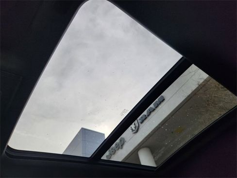 Used 2024 Chevrolet Tahoe Z71 w/ Luxury Package image 25