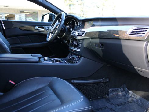 Used 2013 Mercedes-Benz CLS 550 4MATIC image 21
