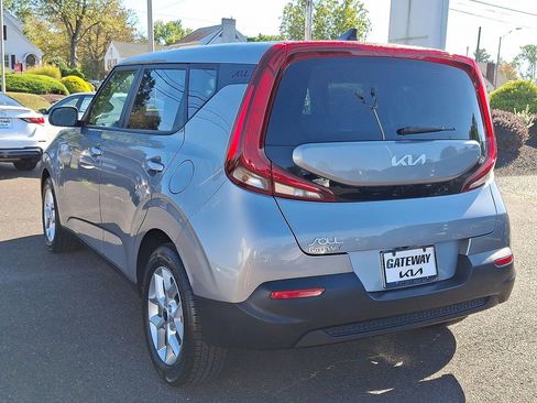 Certified 2022 Kia Soul LX w/ Technology Package image 5