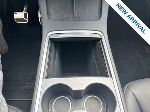 Used 2023 Tesla Model Y Long Range AWD/4WD image 24